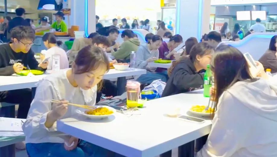 ccded0f7-6bc5-439e-9183-8036750633bf